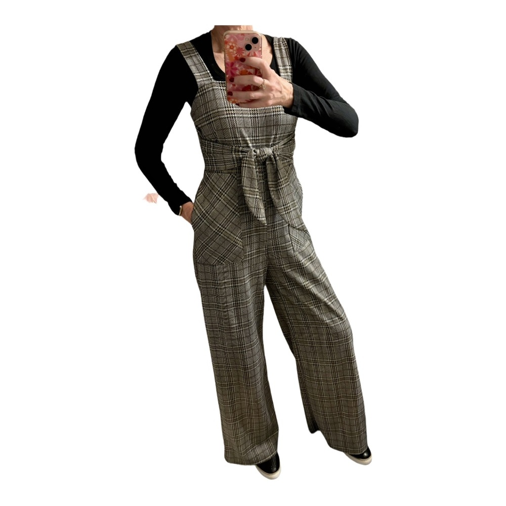 Women’s boutique style winter jumpsuit size small